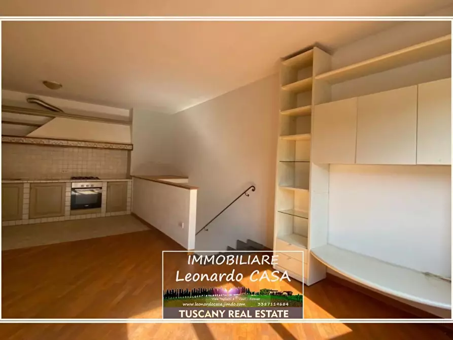 Immagine 1 di Appartamento in vendita  a Capraia E Limite