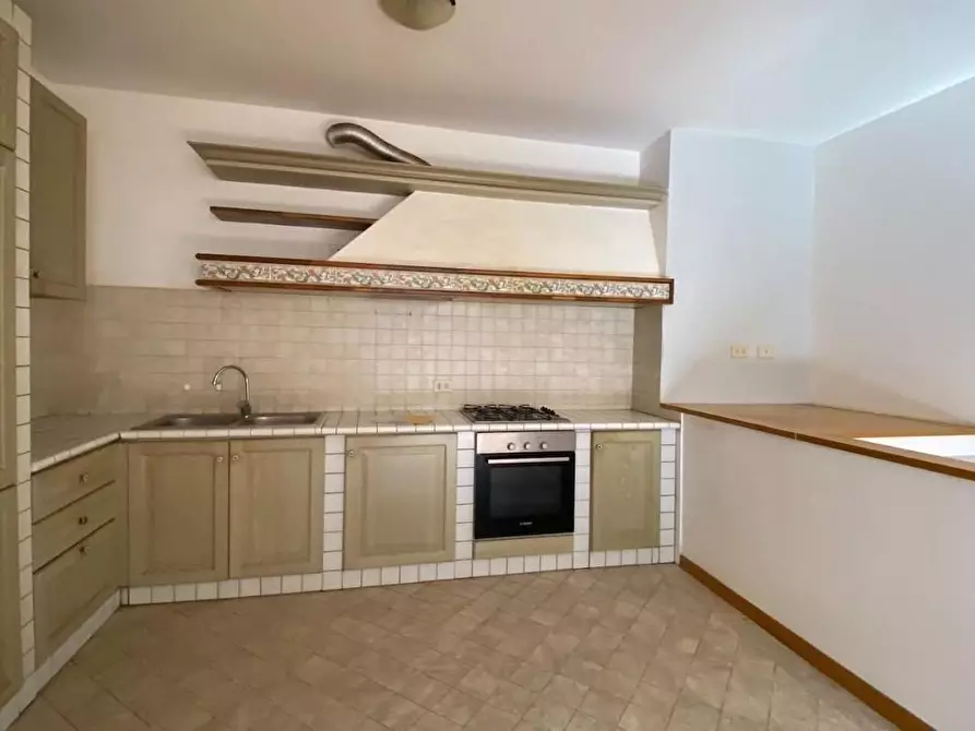 Immagine 6 di Appartamento in vendita  a Capraia E Limite