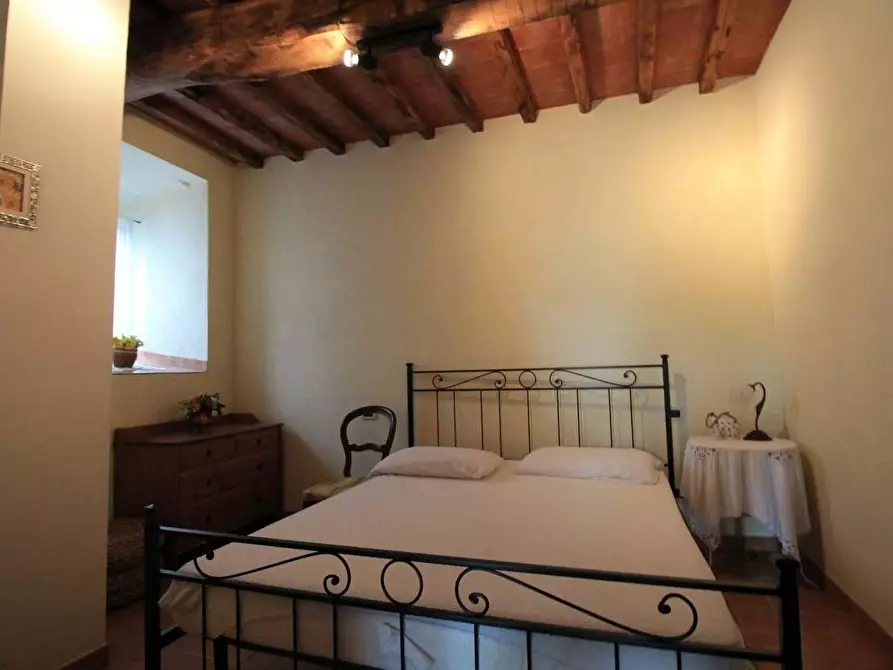 Immagine 12 di Casa colonica in vendita  a Vinci