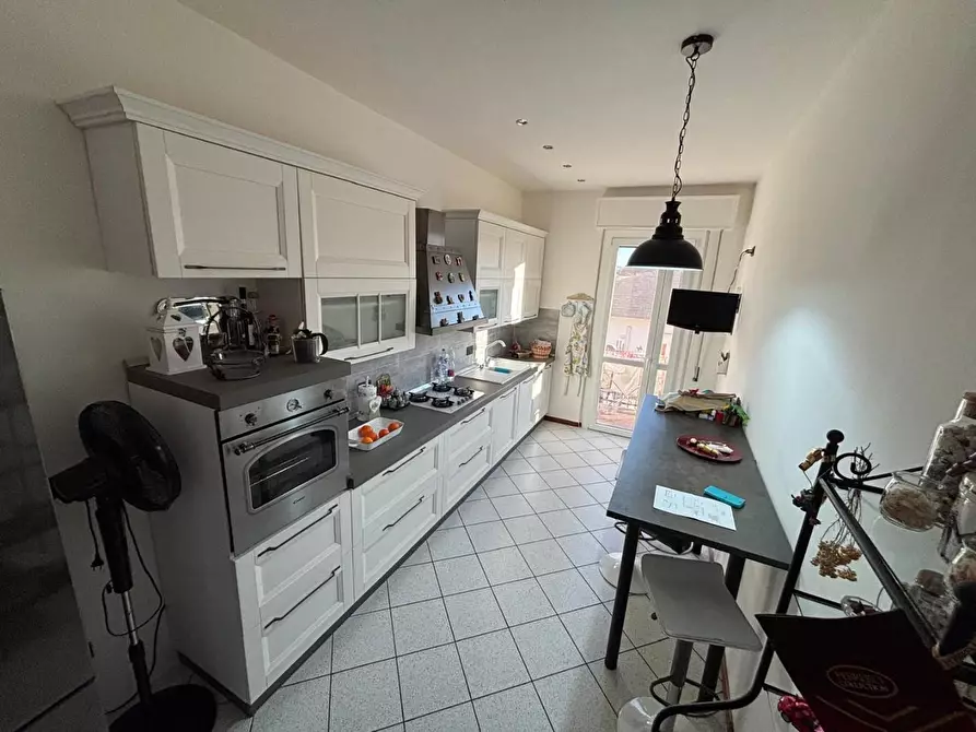 Immagine 8 di Appartamento in vendita  a Empoli