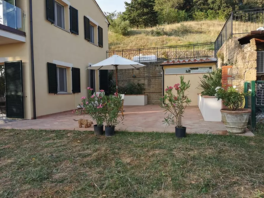Immagine 15 di Villa in vendita  a Volterra