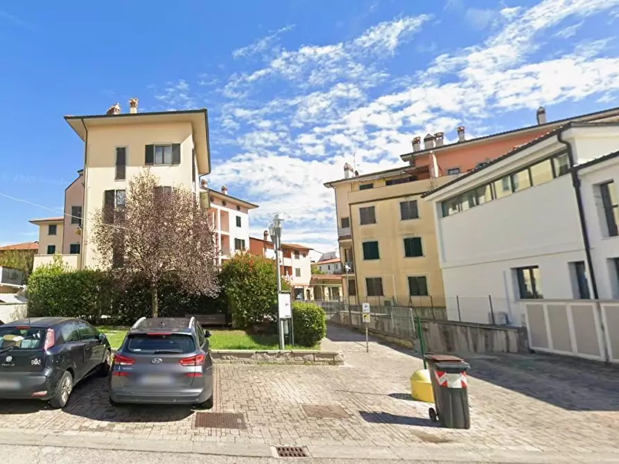 Immagine 2 di Garage in vendita  a San Miniato