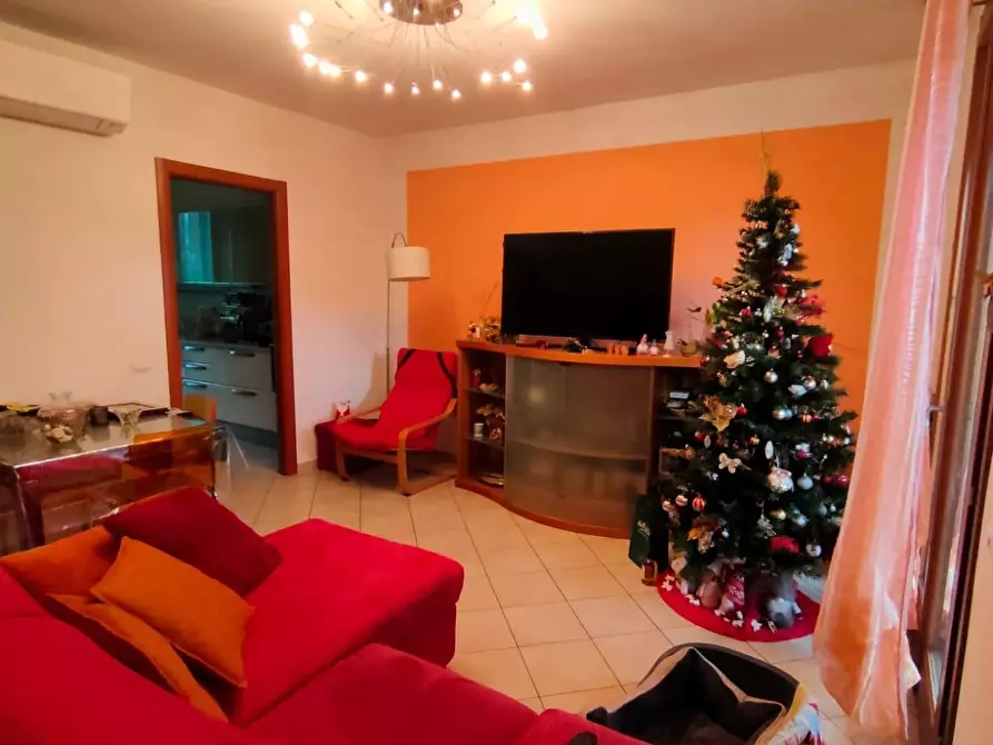 Immagine 12 di Villetta a schiera in vendita  a Calcinaia