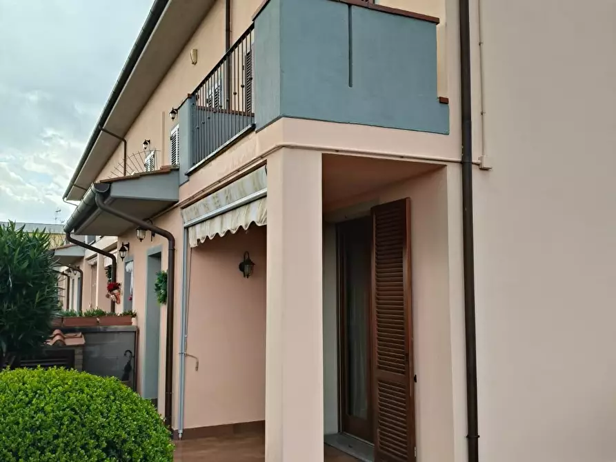 Immagine 36 di Villetta a schiera in vendita  a Calcinaia