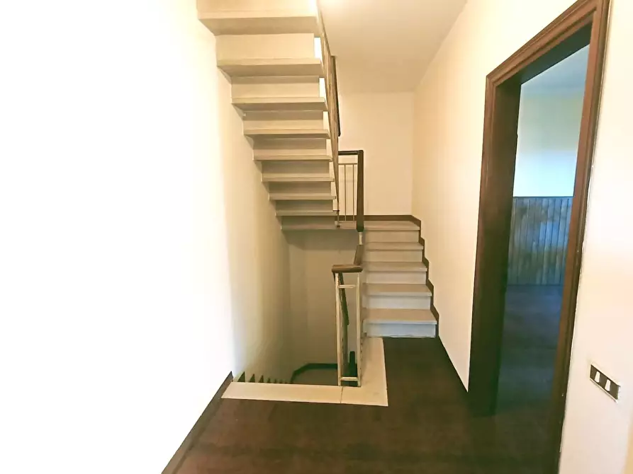 Immagine 8 di Casa quadrifamiliare in vendita  a Viareggio