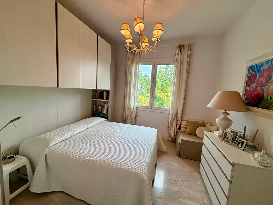 Immagine 5 di Casa bifamiliare in vendita  a Forte Dei Marmi