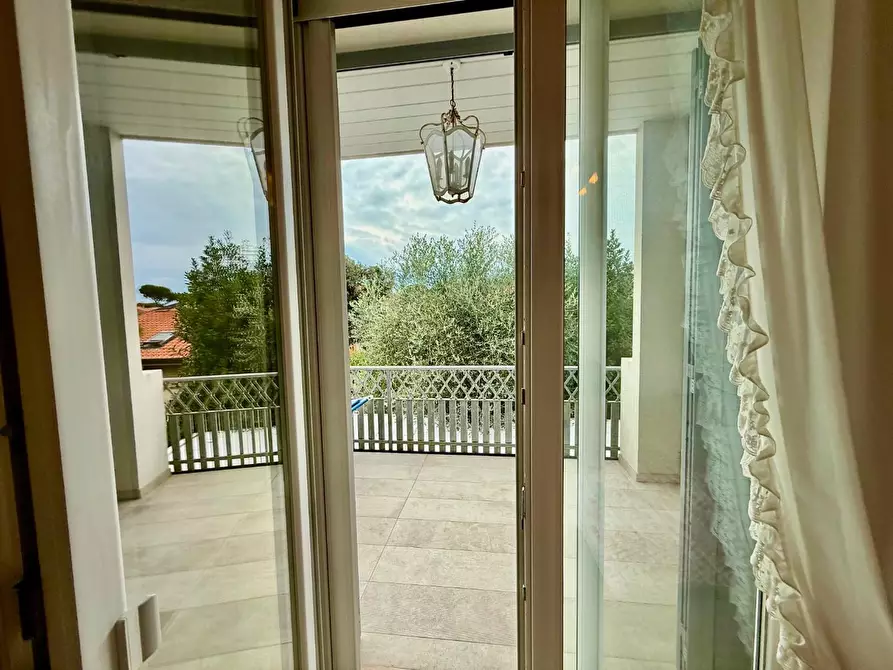 Immagine 12 di Casa bifamiliare in vendita  a Forte Dei Marmi