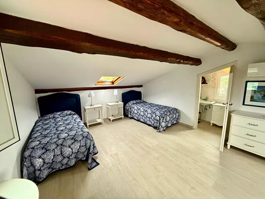 Immagine 18 di Casa bifamiliare in vendita  a Forte Dei Marmi