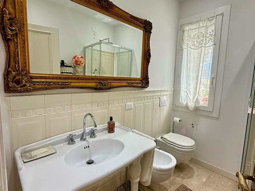 Immagine 13 di Casa bifamiliare in vendita  a Forte Dei Marmi