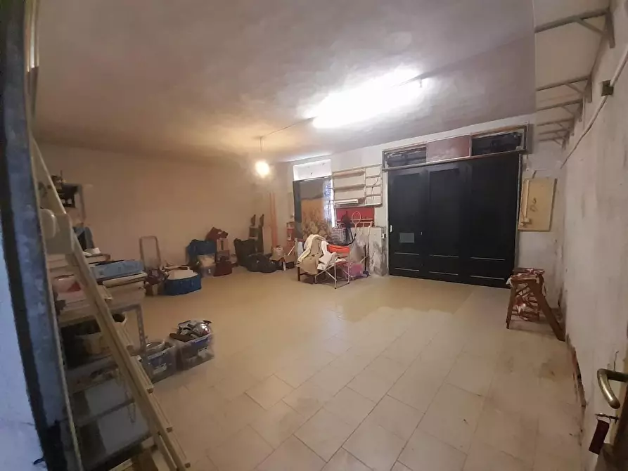 Immagine 2 di Garage in vendita  a Vicopisano