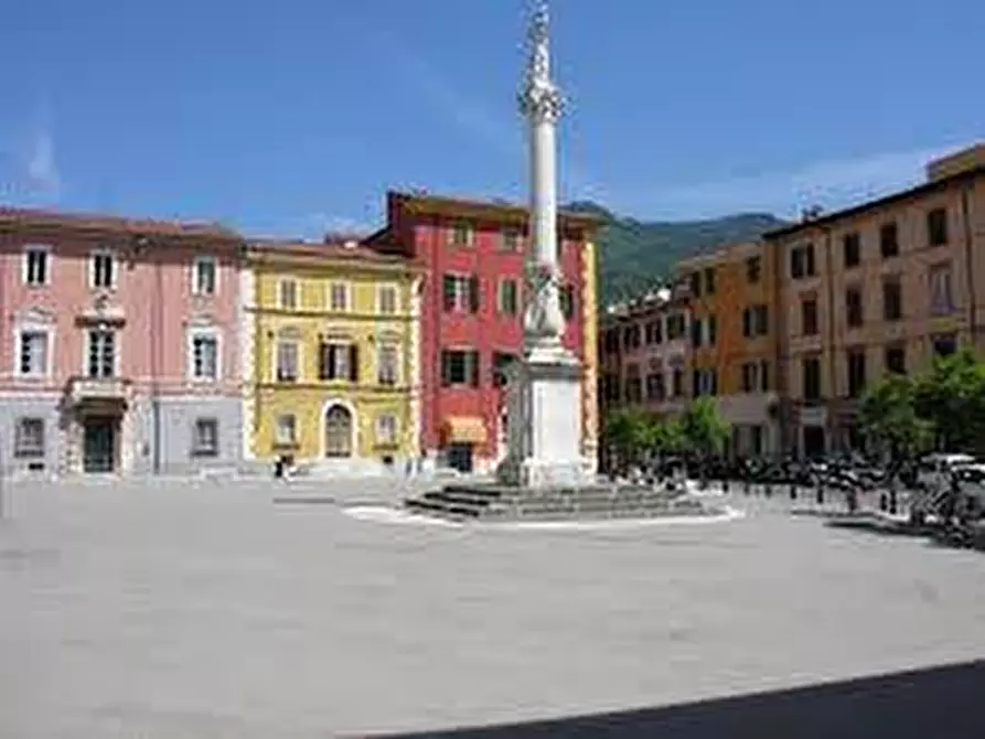 Immagine 10 di Appartamento in vendita  a Massa