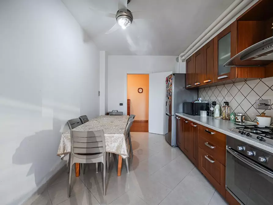 Immagine 11 di Appartamento in vendita  a Reggio Nell'emilia