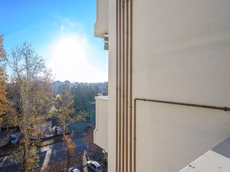 Immagine 14 di Appartamento in vendita  a Reggio Nell'emilia