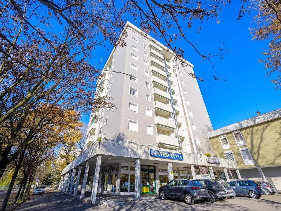 Immagine 39 di Appartamento in vendita  a Reggio Nell'emilia