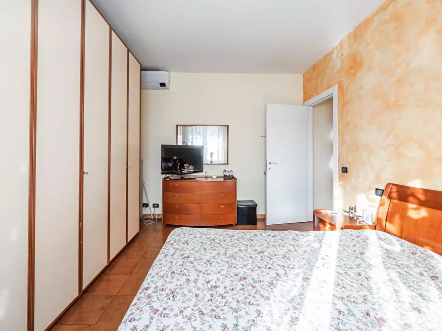 Immagine 27 di Appartamento in vendita  a Reggio Nell'emilia