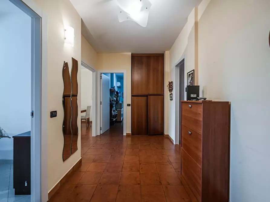 Immagine 7 di Appartamento in vendita  a Reggio Nell'emilia