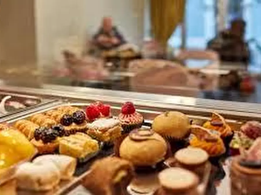 Immagine 1 di Bar / Ristorante in vendita  a Massarosa