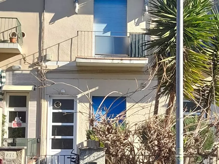 Immagine 1 di Appartamento in vendita  a Viareggio