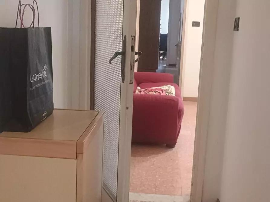 Immagine 16 di Appartamento in vendita  a Viareggio