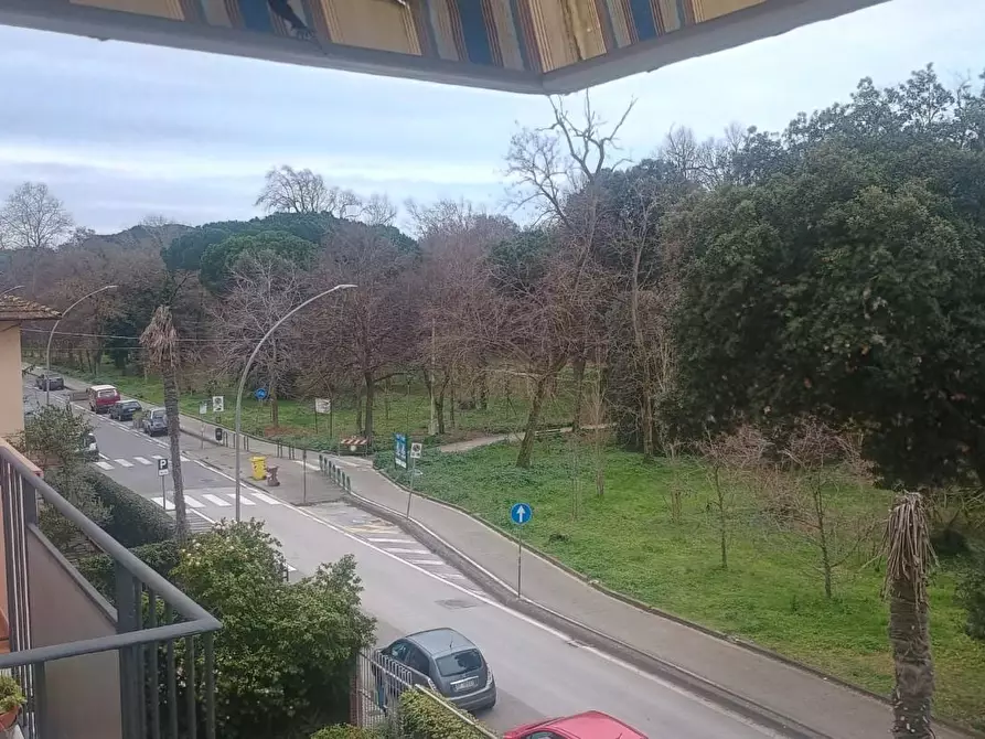 Immagine 22 di Appartamento in vendita  a Viareggio