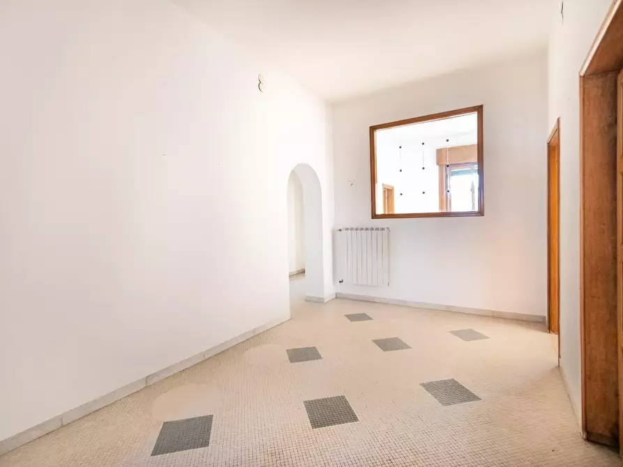 Immagine 31 di Mansarda in vendita  a Pisa