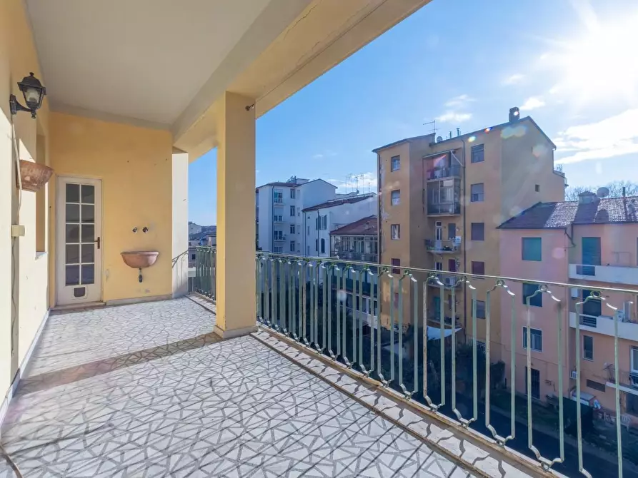 Immagine 1 di Mansarda in vendita  a Pisa