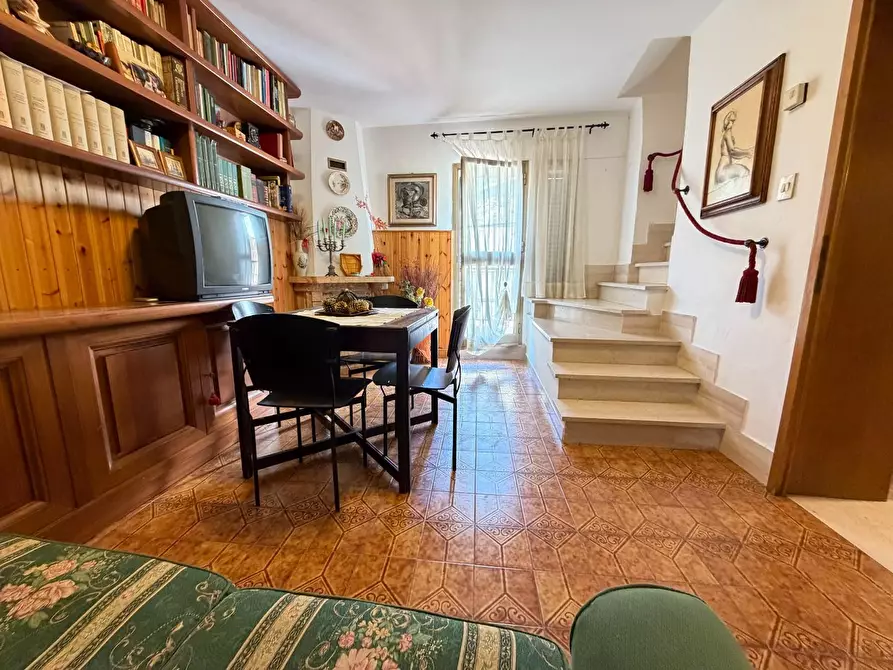 Immagine 2 di Appartamento in vendita  a Chianni