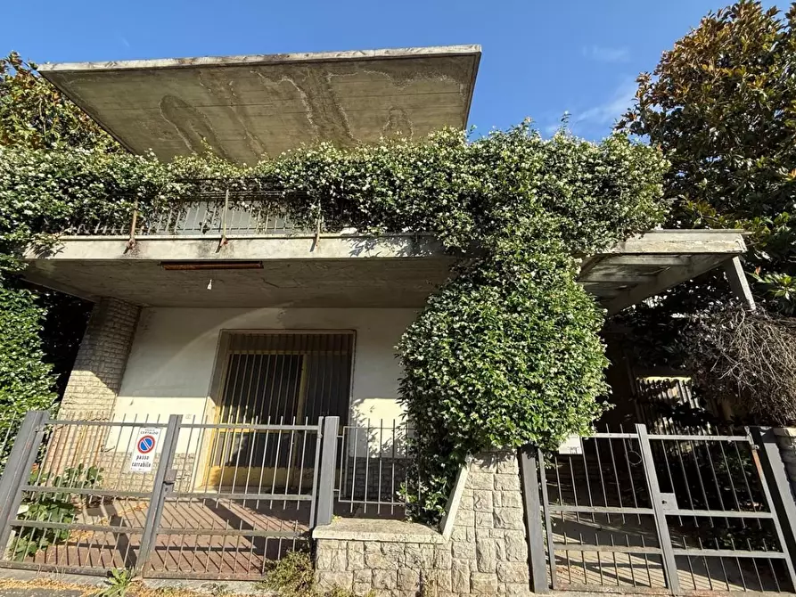 Immagine 4 di Villa in vendita  a Certaldo