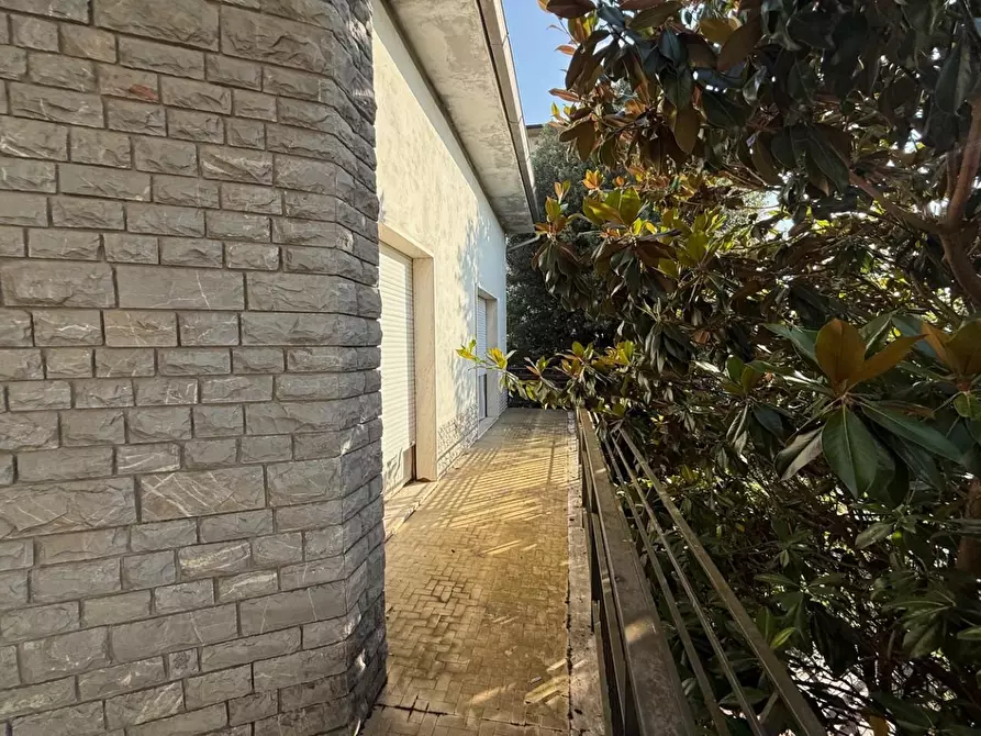 Immagine 17 di Villa in vendita  a Certaldo