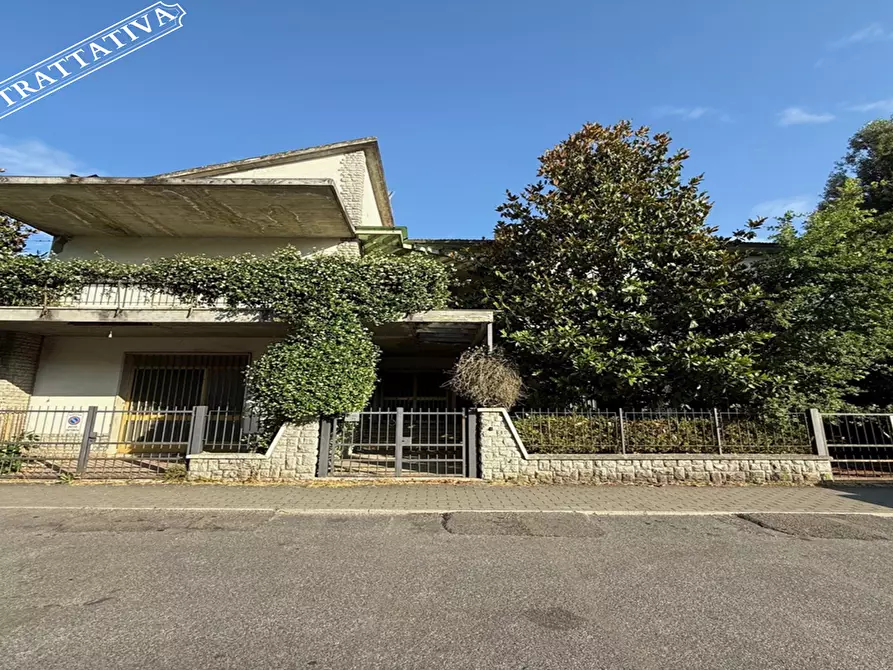 Immagine 1 di Villa in vendita  a Certaldo