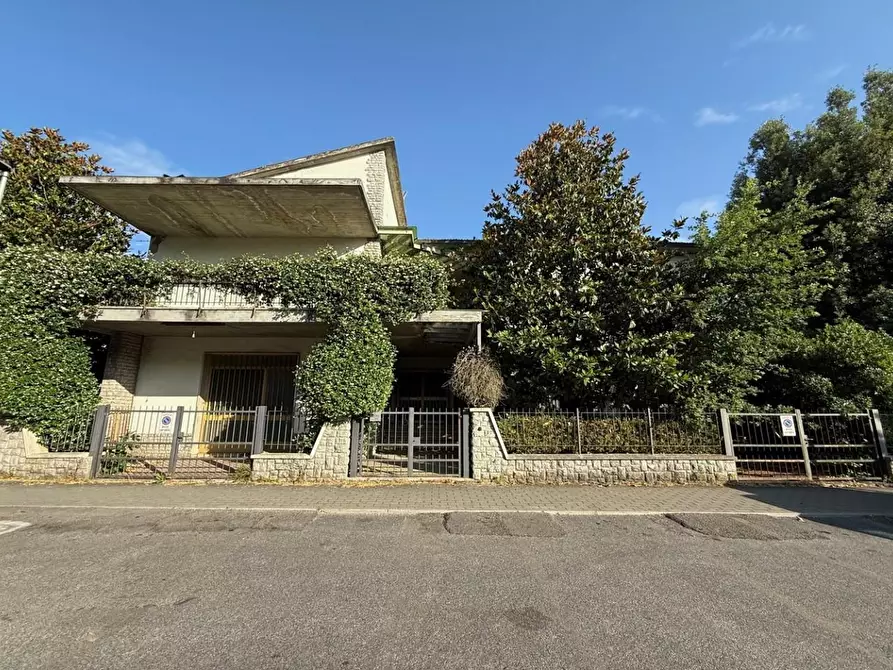 Immagine 2 di Villa in vendita  a Certaldo