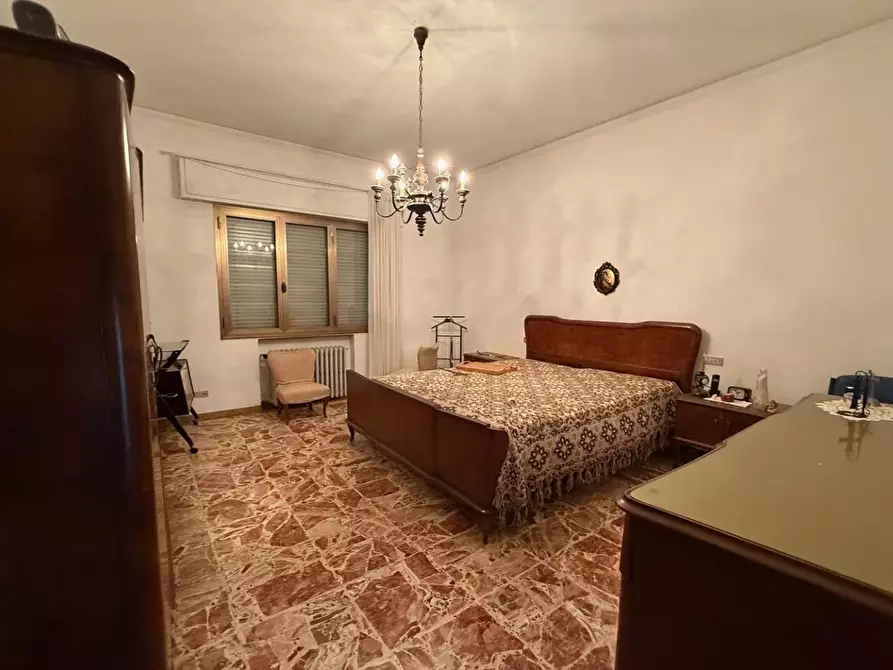 Immagine 11 di Villa in vendita  a Certaldo