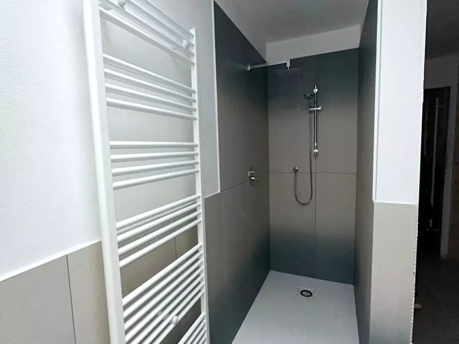 Immagine 8 di Appartamento in vendita  a Campiglia Marittima