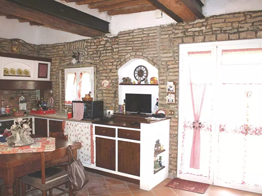 Immagine 2 di Terratetto in vendita  a Crespina Lorenzana