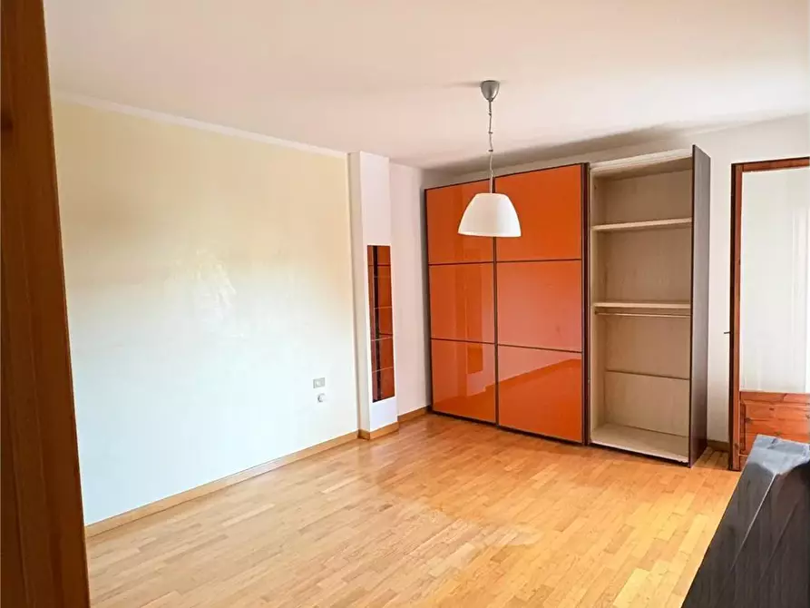 Immagine 5 di Appartamento in vendita  a Campiglia Marittima