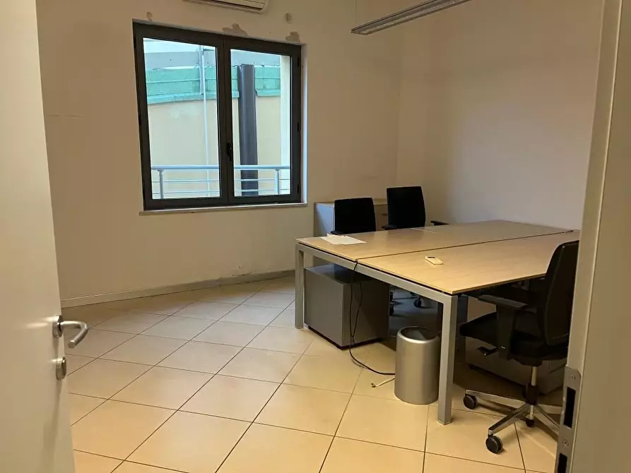 Immagine 11 di Ufficio in affitto  a Pisa