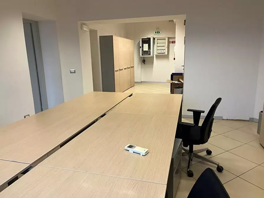 Immagine 16 di Ufficio in affitto  a Pisa