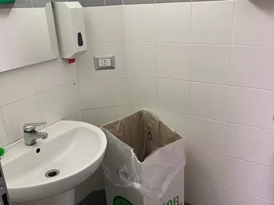 Immagine 17 di Ufficio in affitto  a Pisa