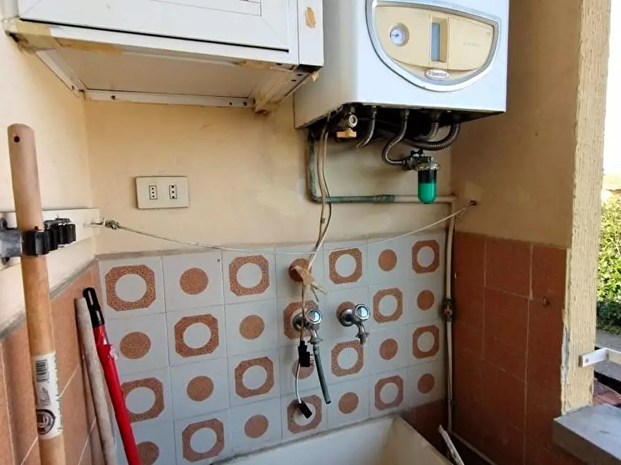 Immagine 6 di Appartamento in vendita  a Lucca