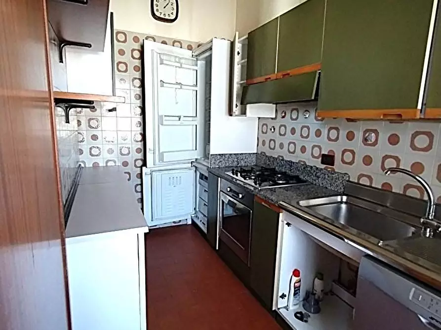 Immagine 5 di Appartamento in vendita  a Lucca