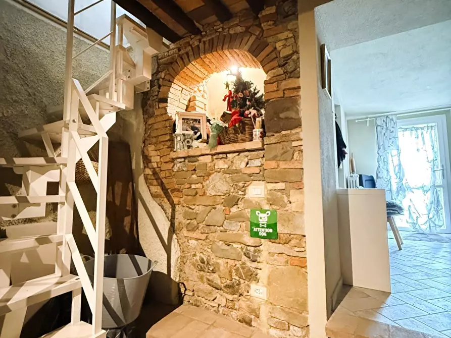 Immagine 8 di Porzione di casa in vendita  a Chianni