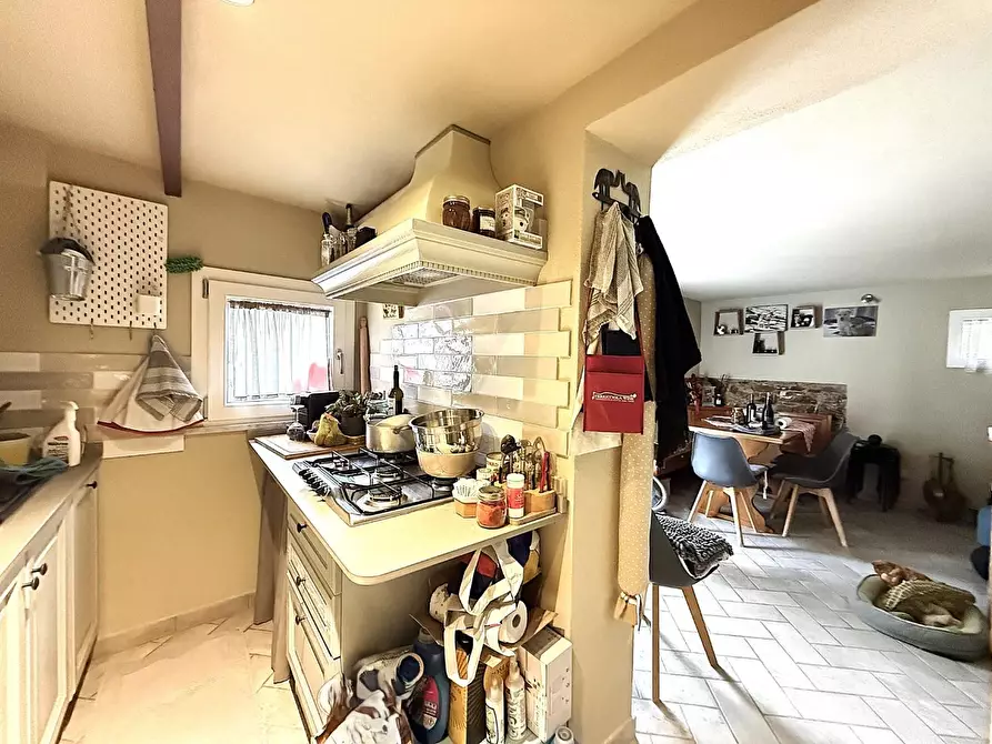 Immagine 13 di Porzione di casa in vendita  a Chianni