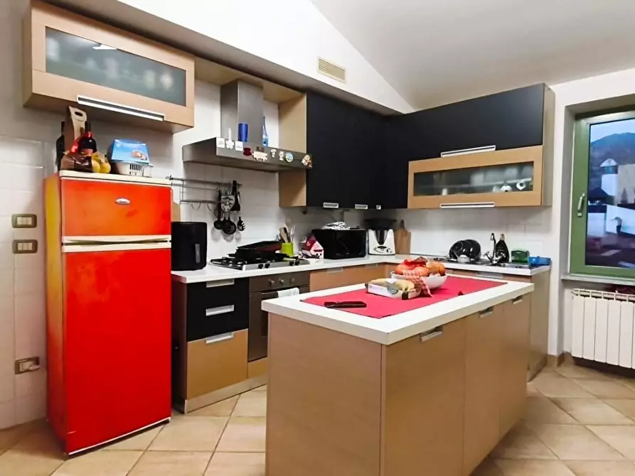 Immagine 2 di Appartamento in affitto  a Carrara