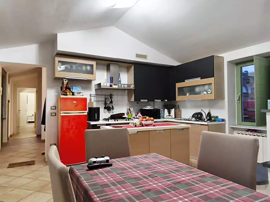 Immagine 1 di Appartamento in affitto  a Carrara