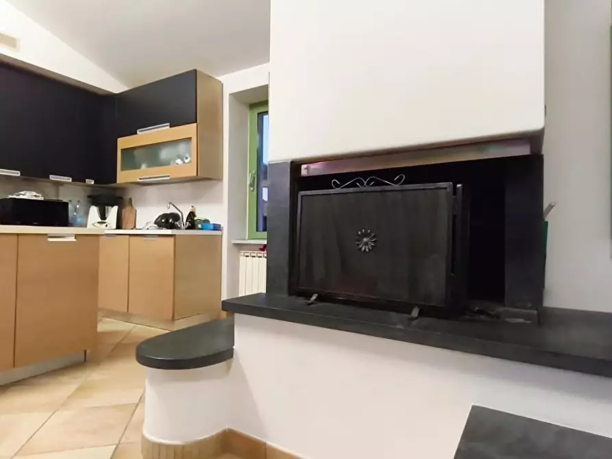 Immagine 3 di Appartamento in affitto  a Carrara