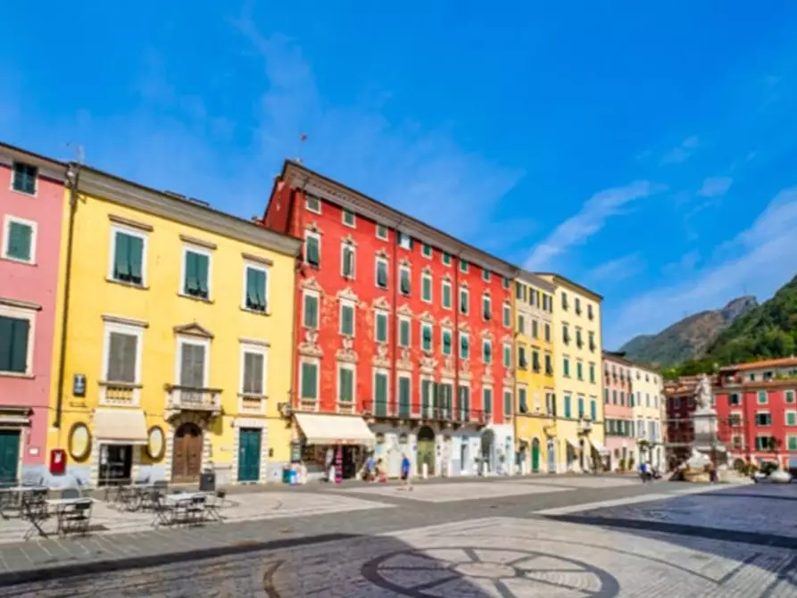 Immagine 11 di Appartamento in affitto  a Carrara