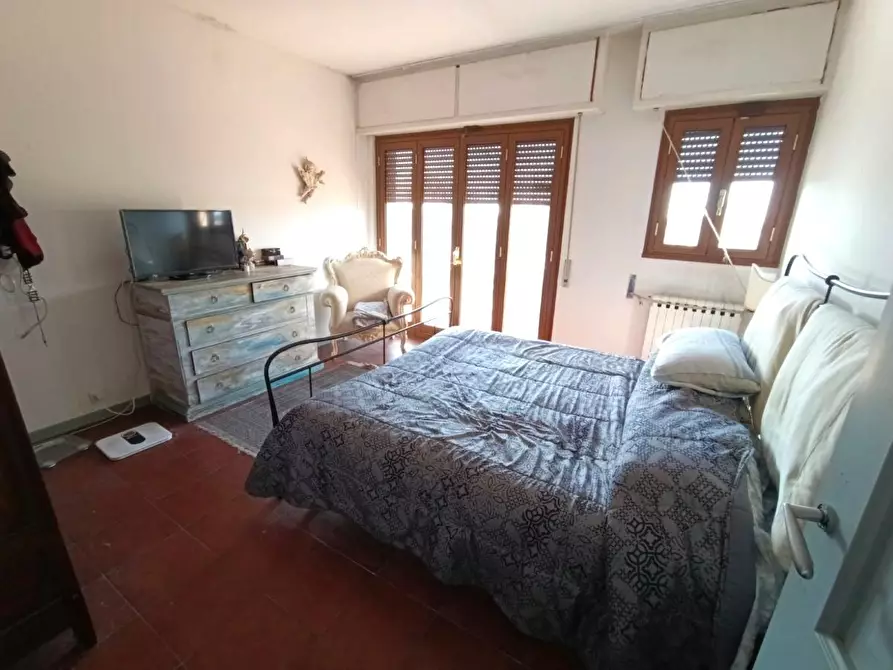 Immagine 16 di Mansarda in vendita  a Massa