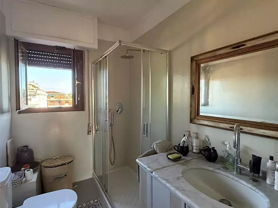 Immagine 15 di Mansarda in vendita  a Massa