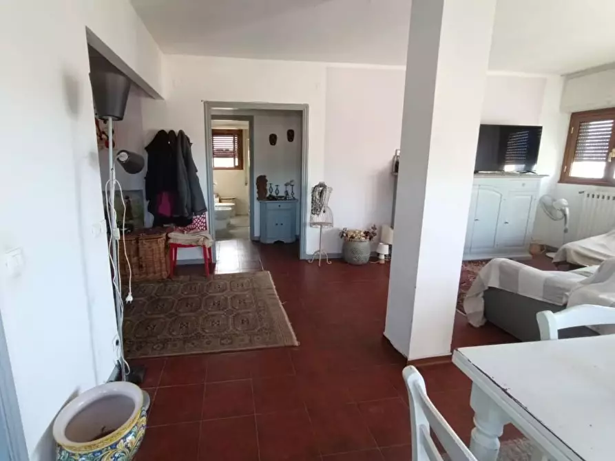 Immagine 11 di Mansarda in vendita  a Massa