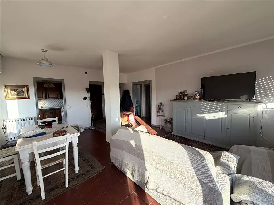 Immagine 4 di Mansarda in vendita  a Massa